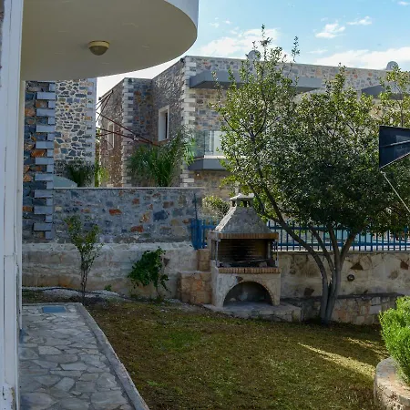Cretan Muses Traditional Apartment *